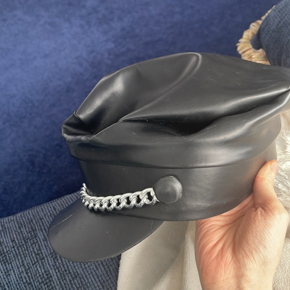 Chain hat - Picture 7 of 7